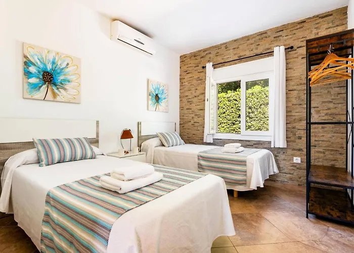 Tres Arcos By Cala'N Blanes (Menorca)